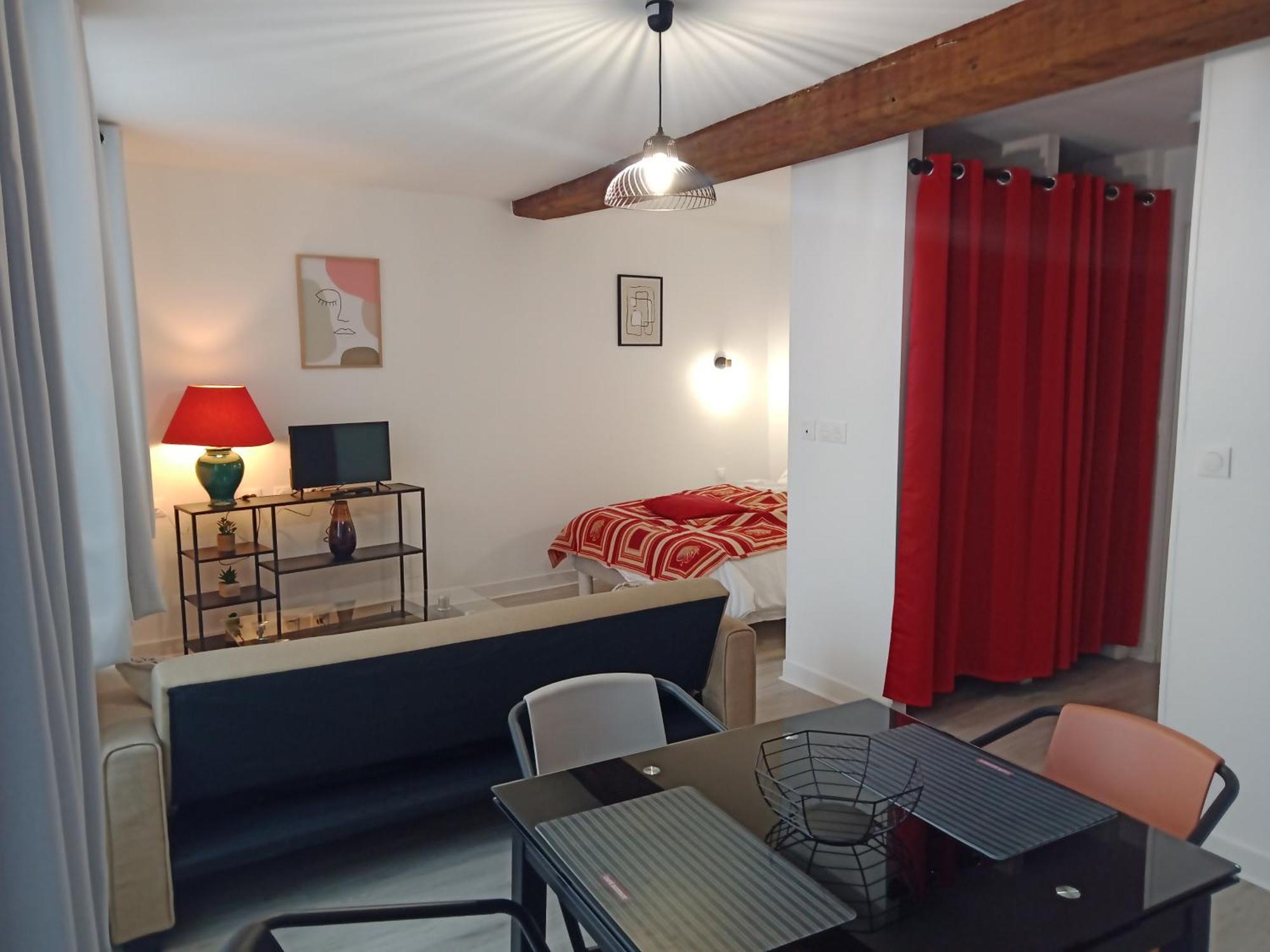 Studio Zoe Saint-Pere  Luaran gambar