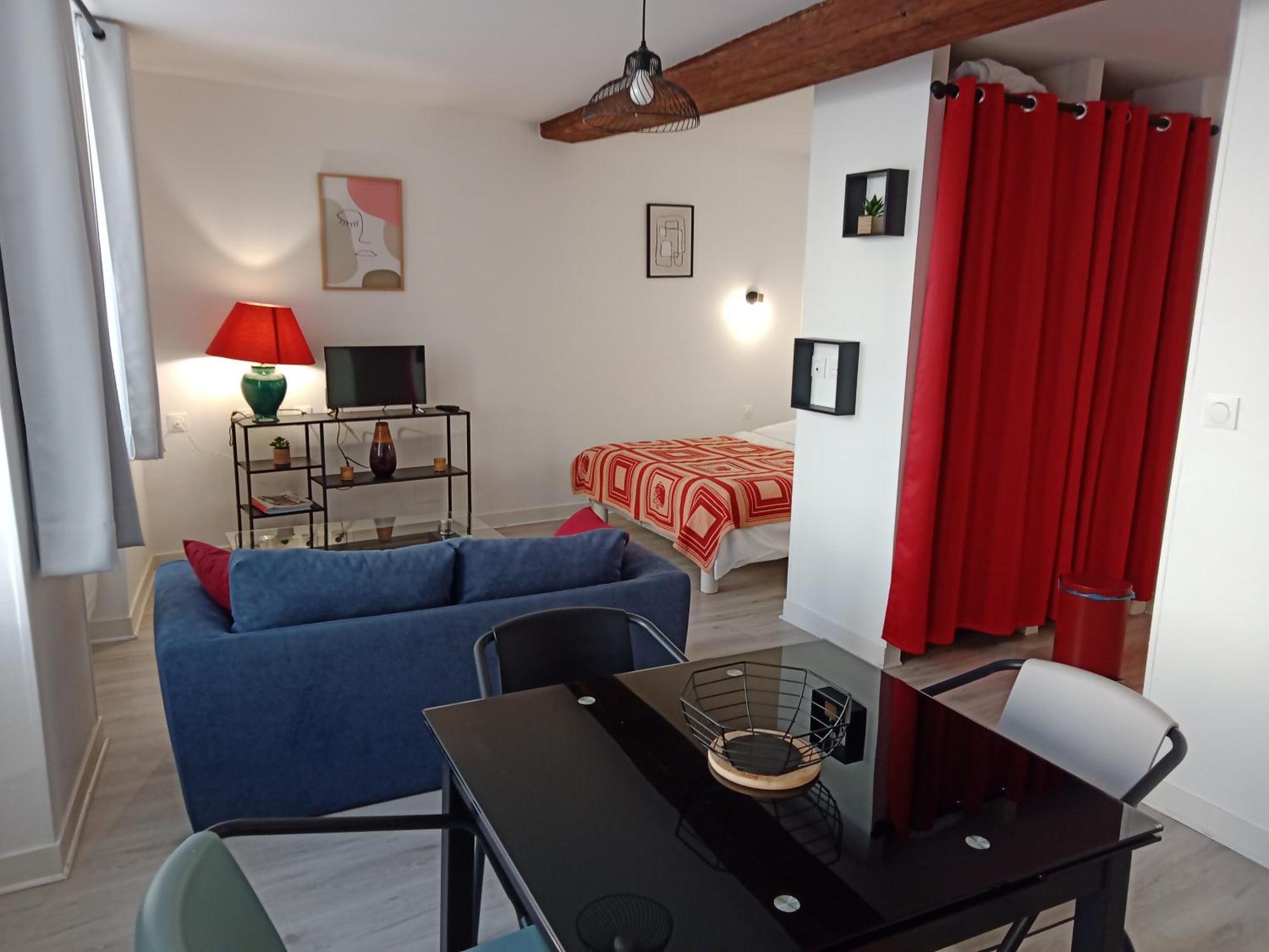 Studio Zoe Saint-Pere  Luaran gambar